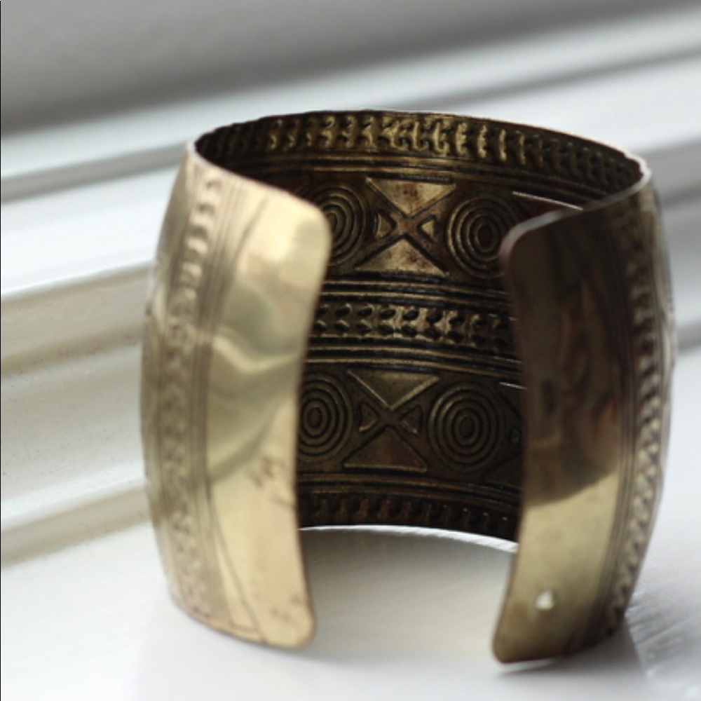 Aztec Pattern Gold Cuff Bracelet - Picture 4 of 4